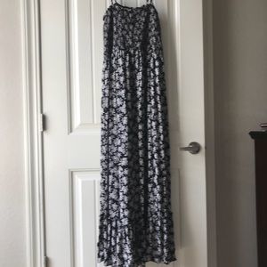 Forever 21 - Navy & White Floral Print Maxi Dress
